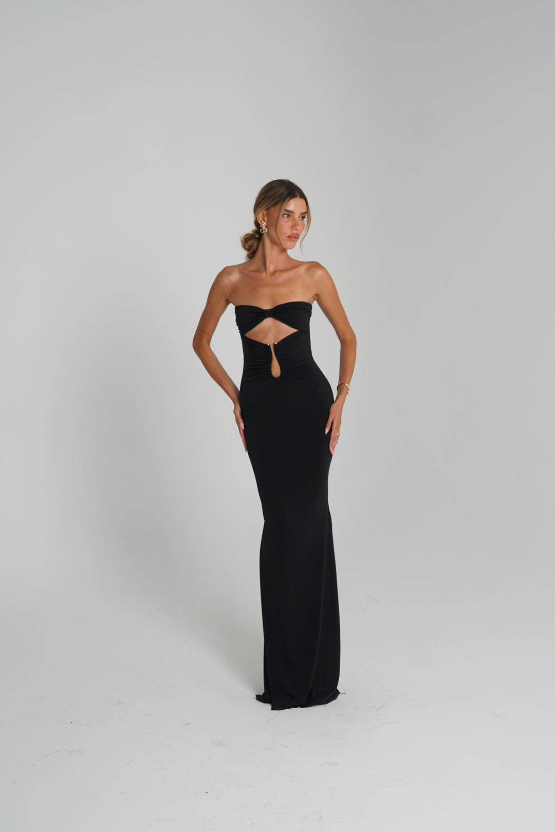 שמלת תאה